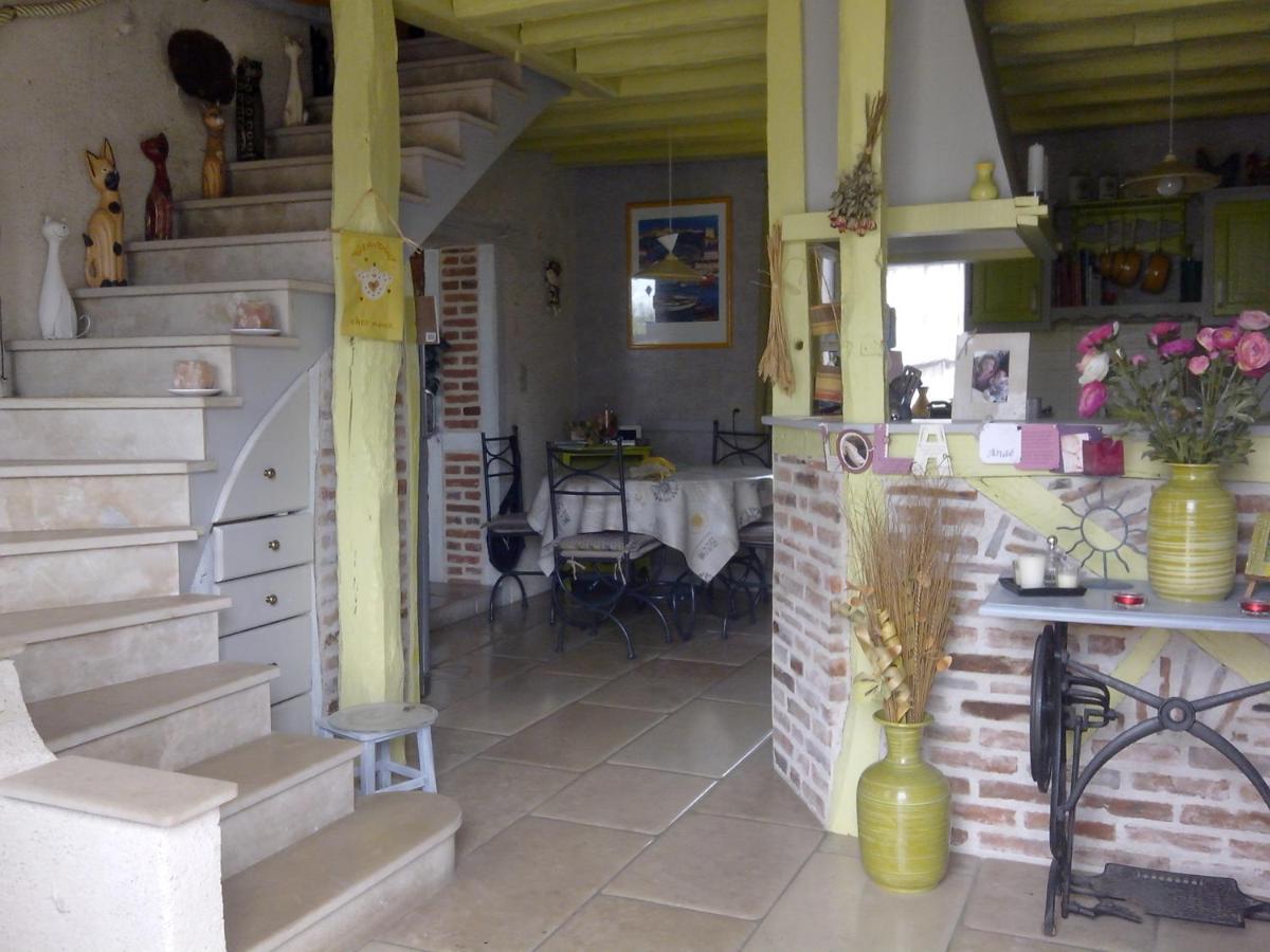 Les Hirondelles Bed & Breakfast Onzain Bagian luar foto